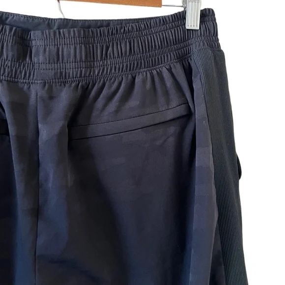 Athleta Brooklyn Lined Camo Jogger In Black Size 8